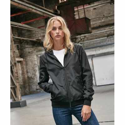 Windrunner riciclato da donna