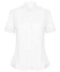 Camicia moderna da donna a maniche corte