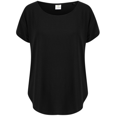 T-shirt con scollo a barchetta T-shirt con scollo a barchetta