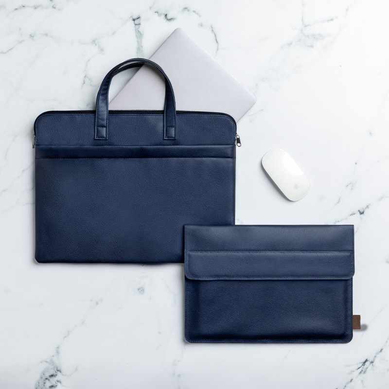 Custodia per PC Portatile con scritte - cod. MK1853