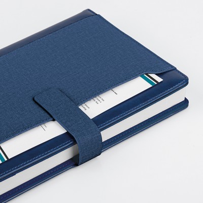 Chiusura con magnete - Agenda portafoglio cod. PB135SET