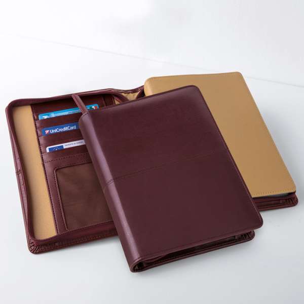 Varie tasche interne e porta carte di credito - Chiusura con cerniera cod. PB052SDA