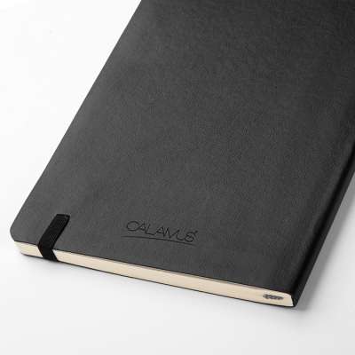 Agenda settimanale con scritte stampate
