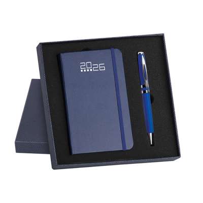 352 pag. : 333 pag. (agenda+rubrica) - 4 pag. removibili perforate - Parure agenda/notes e penna cod. PB572