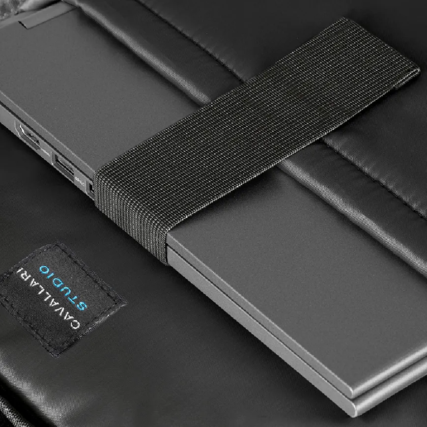 Zaino in ecopelle con finiture cromate nere - Shadow cod. CA026