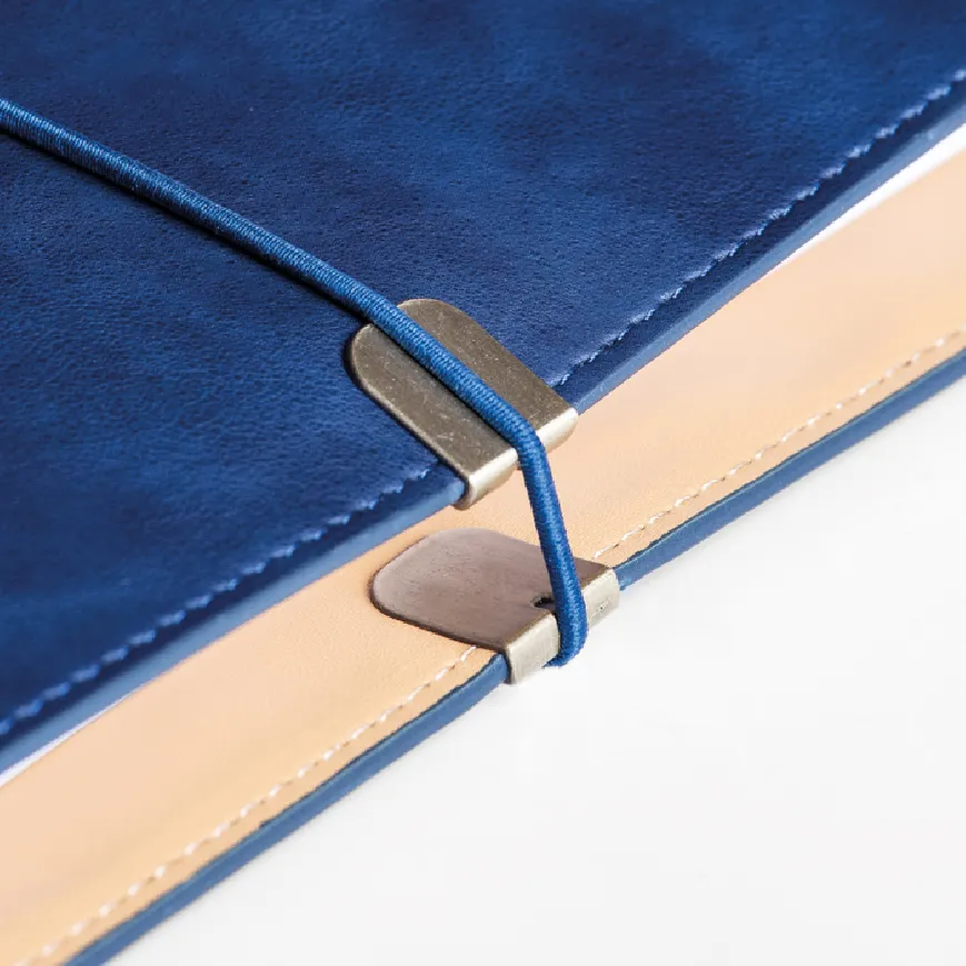 Chiusura con elastico - Agenda portafoglio cod. PB217SDA