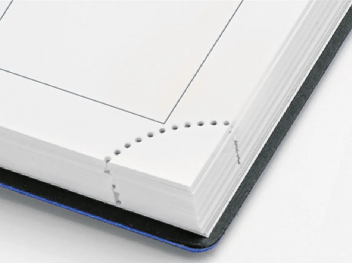 Agenda giornaliera con spirale con scritte serigrafate - cod. PB375