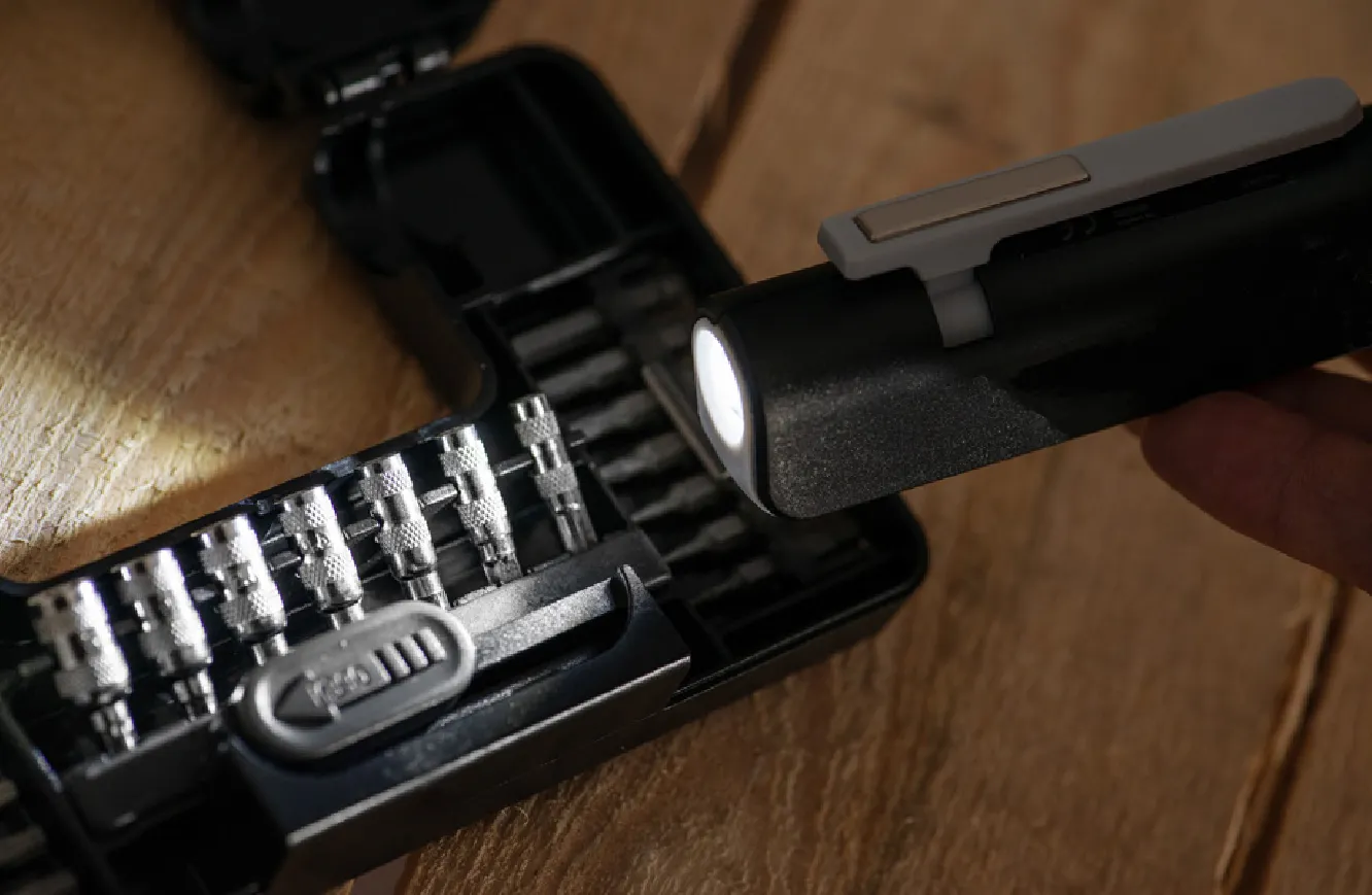 Torce tascabili a LED ricaricabili - FA-9540